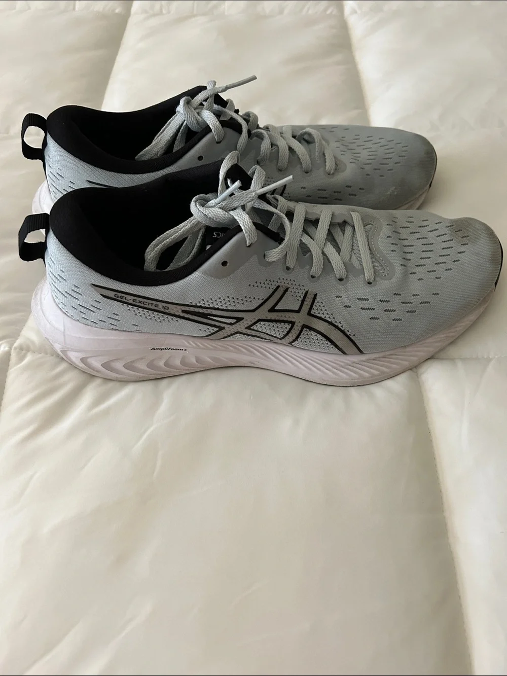 Asics light blue gel excite 10 Athletic Sneakers size 9.5